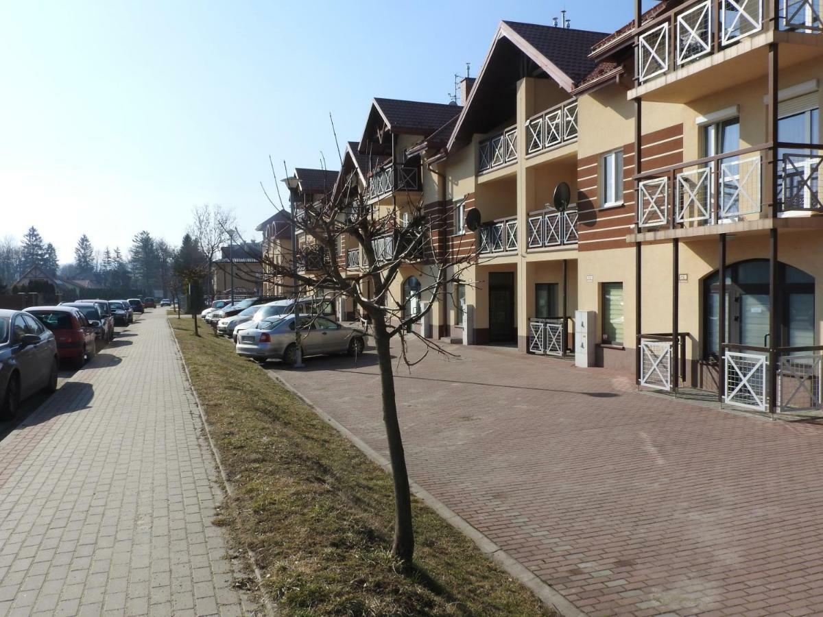 Apartament Nad Stawami Lägenhet Sanok Exteriör bild