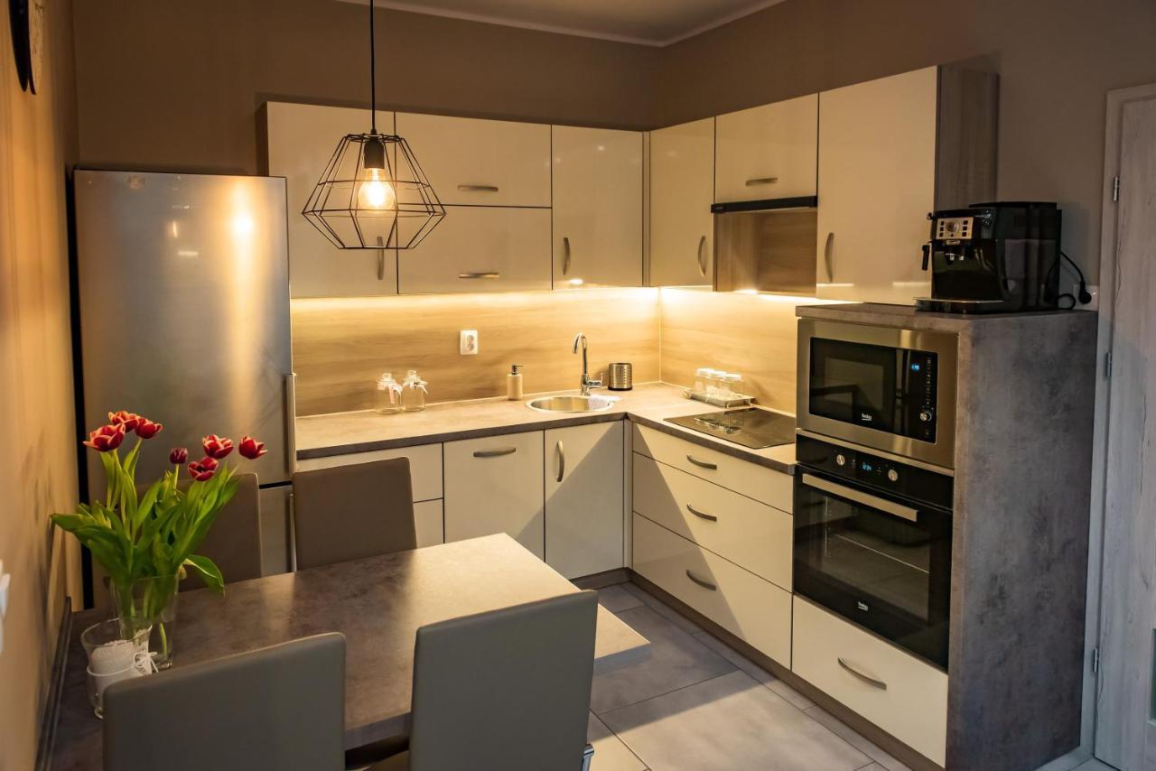 Apartament Nad Stawami Lägenhet Sanok Exteriör bild
